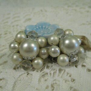 50s/60s Faux Pearl Cluster Clip On Earrings
